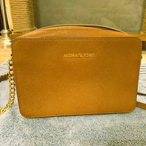 Michael Kors Carmel Crossbody Bag